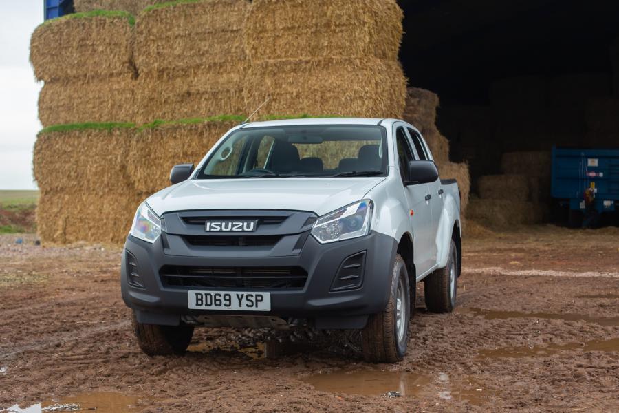  Isuzu D-Max Ultility Double Cab 2018 года  (UK) (фото 11 из 24)
